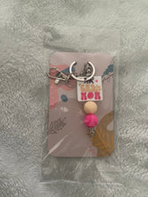 Load image into Gallery viewer, Cat Mom Keychain