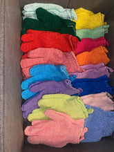 Load image into Gallery viewer, Exfoliating Gloves